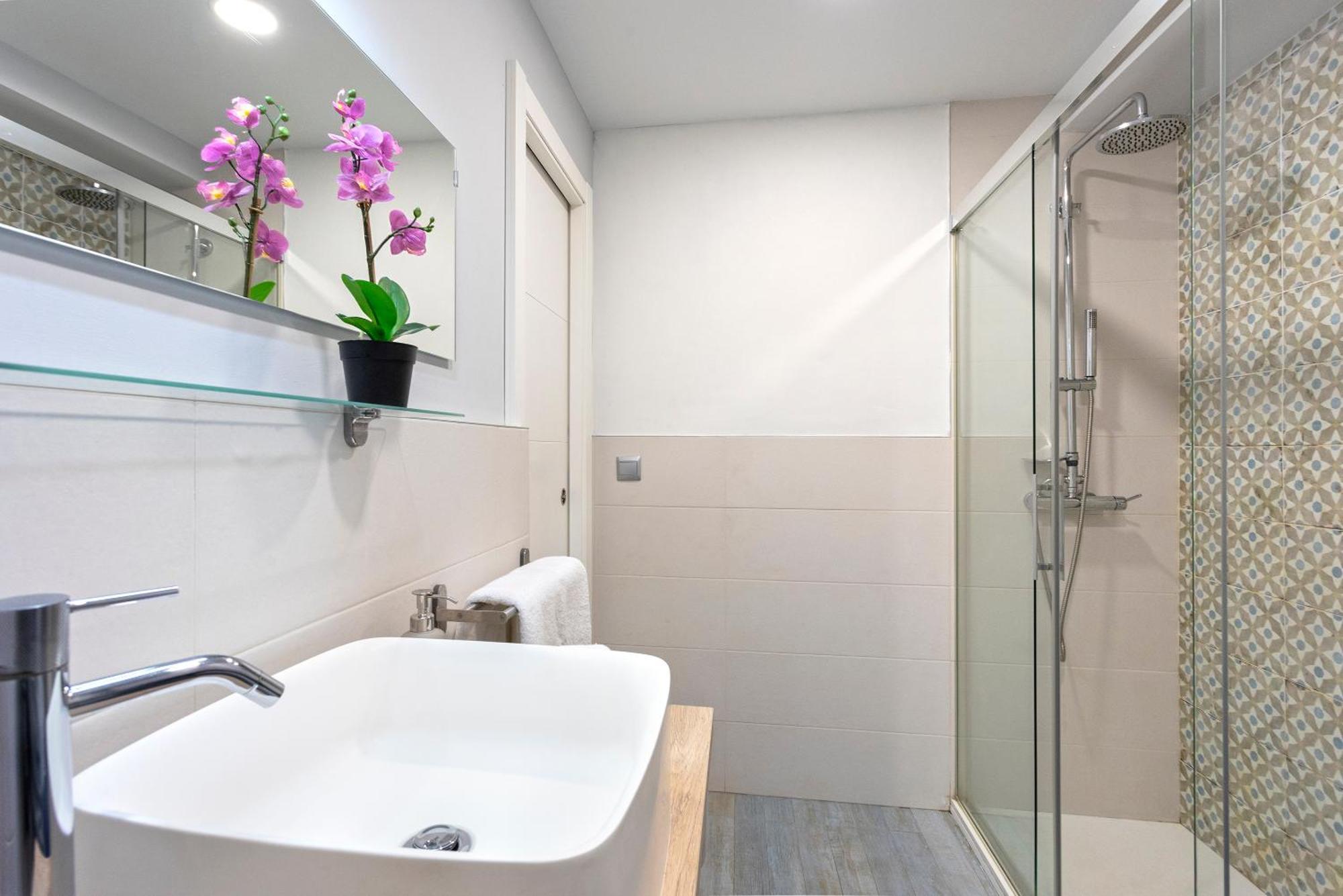 Coqueto Apartamento Junto A Calle Larios By Rent Me Málaga Exteriör bild